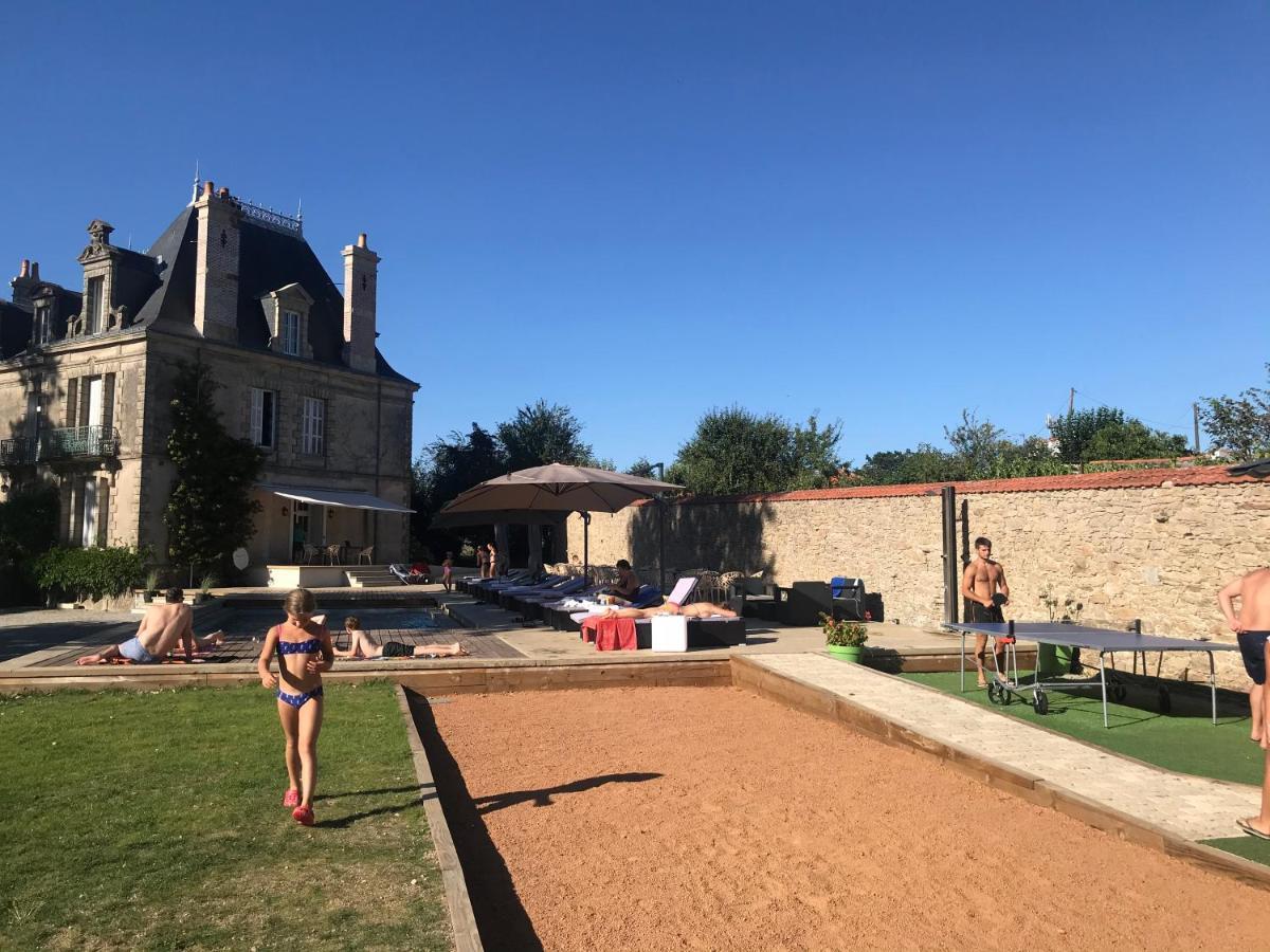 Le Chateau Des Tourelles En Vendee Frühstückspension