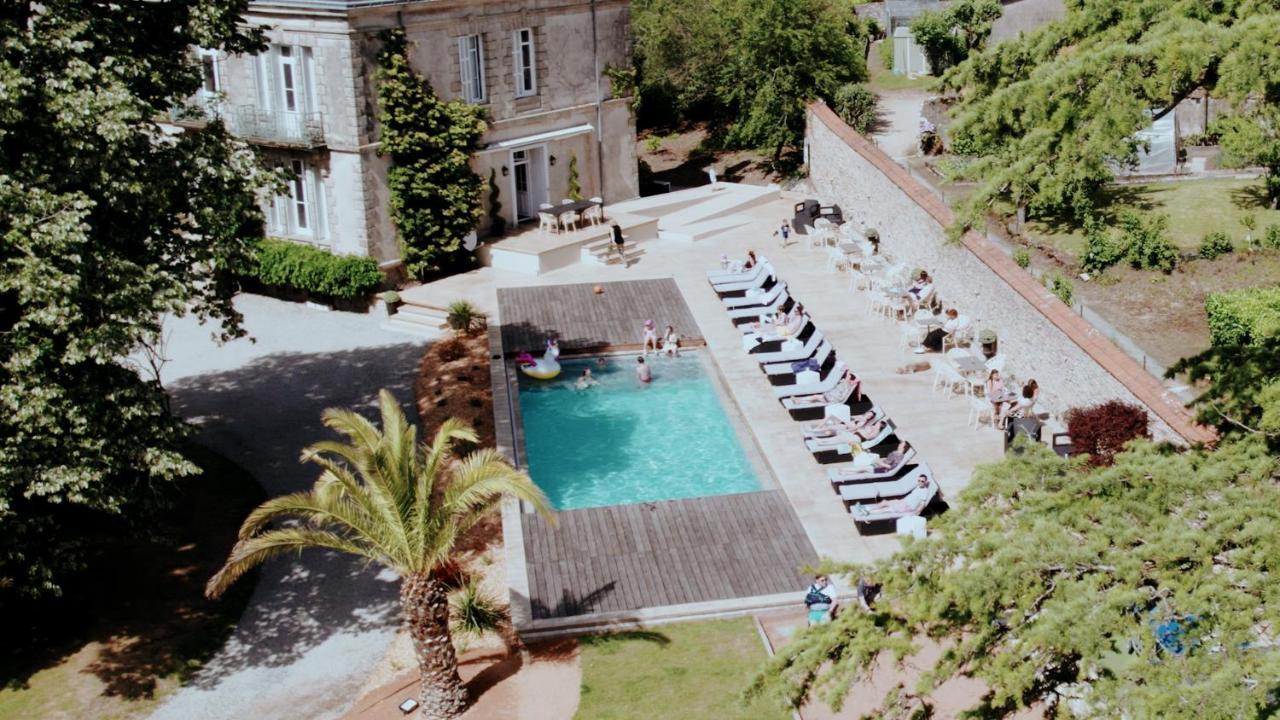 Le Chateau Des Tourelles En Vendee Frühstückspension