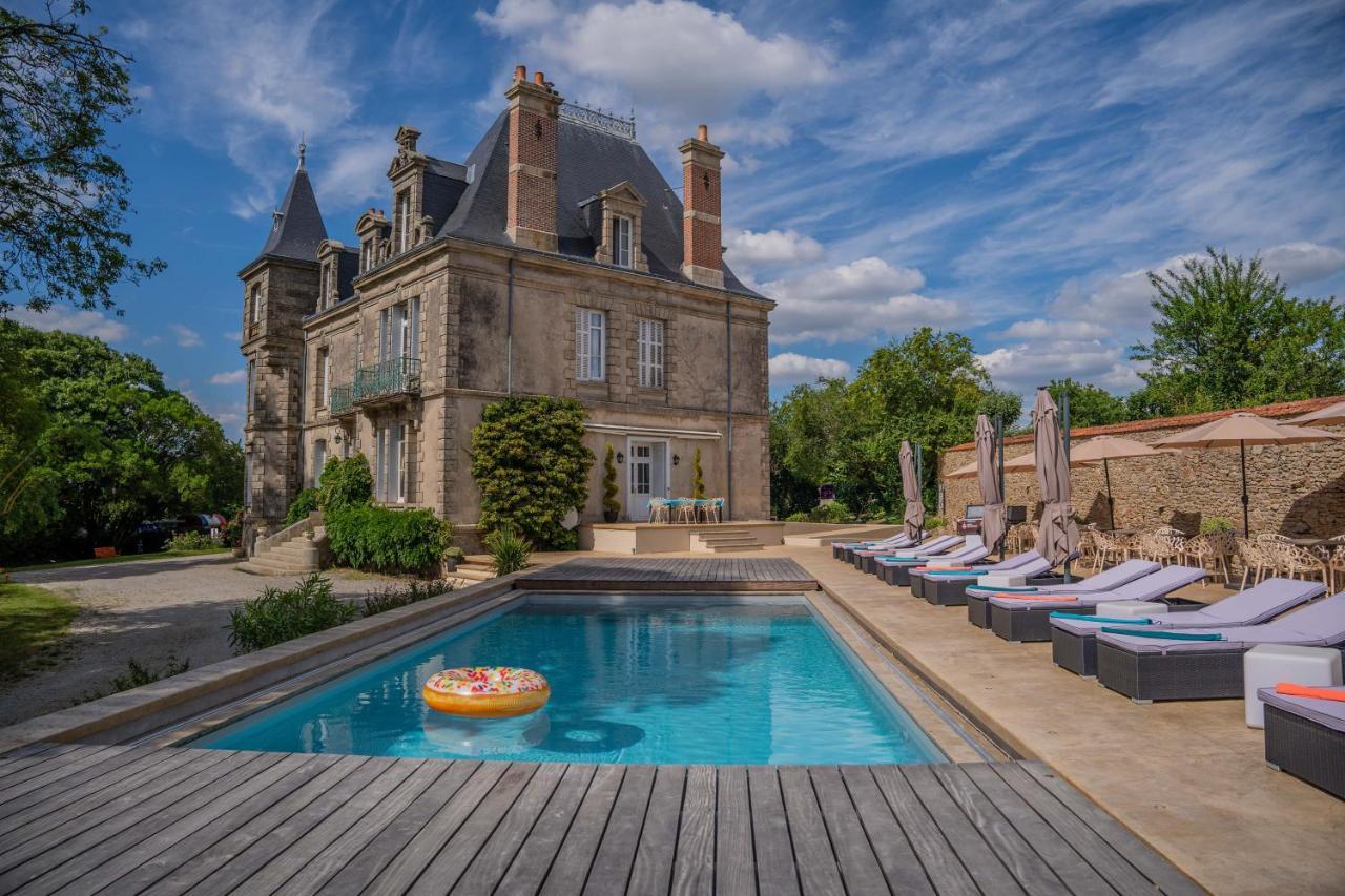 Frühstückspension Le Chateau Des Tourelles En Vendee *